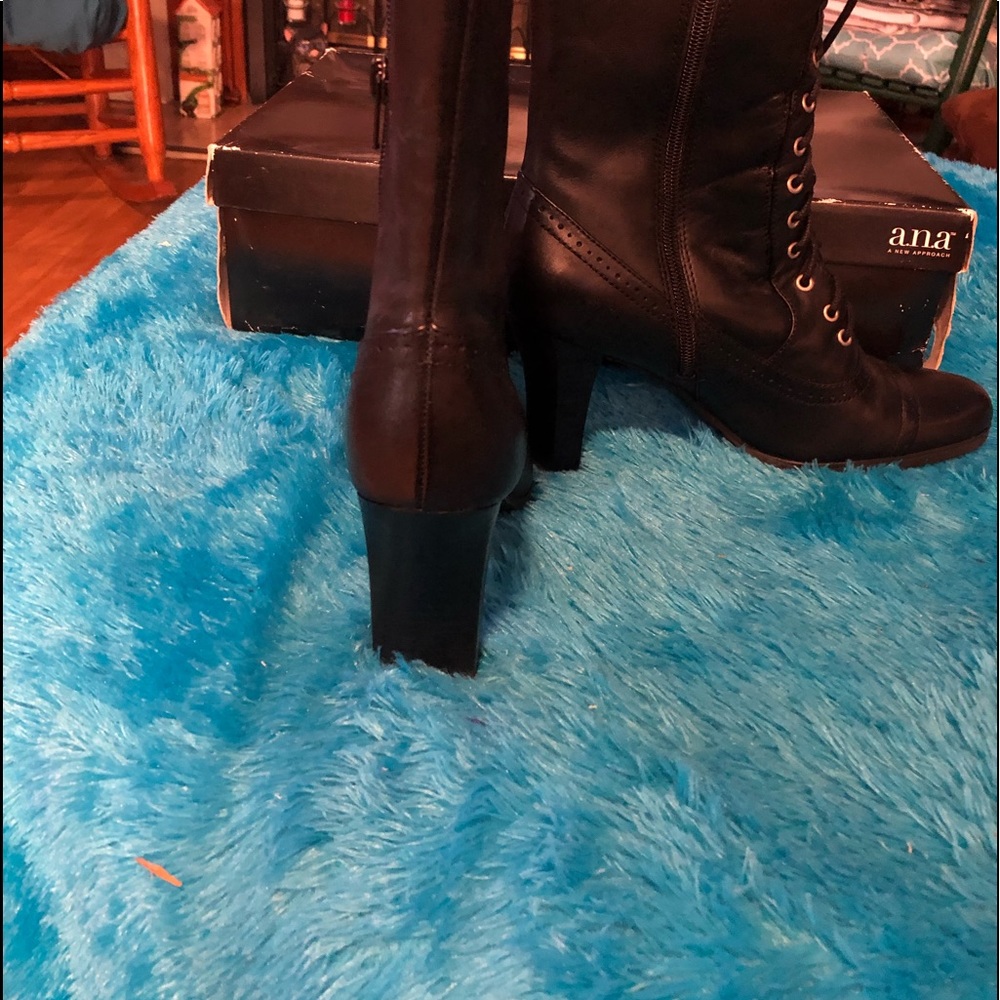 Boots - Picture 2 of 3